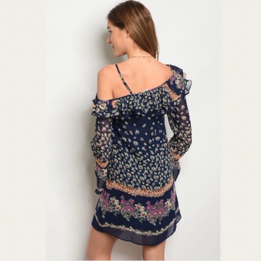 🕶NAVY FLORAL OFF SHOULDER DRESS - Picture 3 of 3